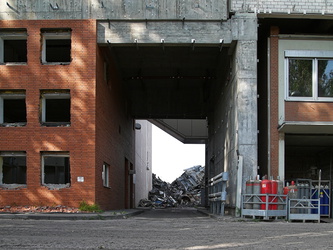 Berlin - Minzeweg - Abriss des Kraftwerks Rudow